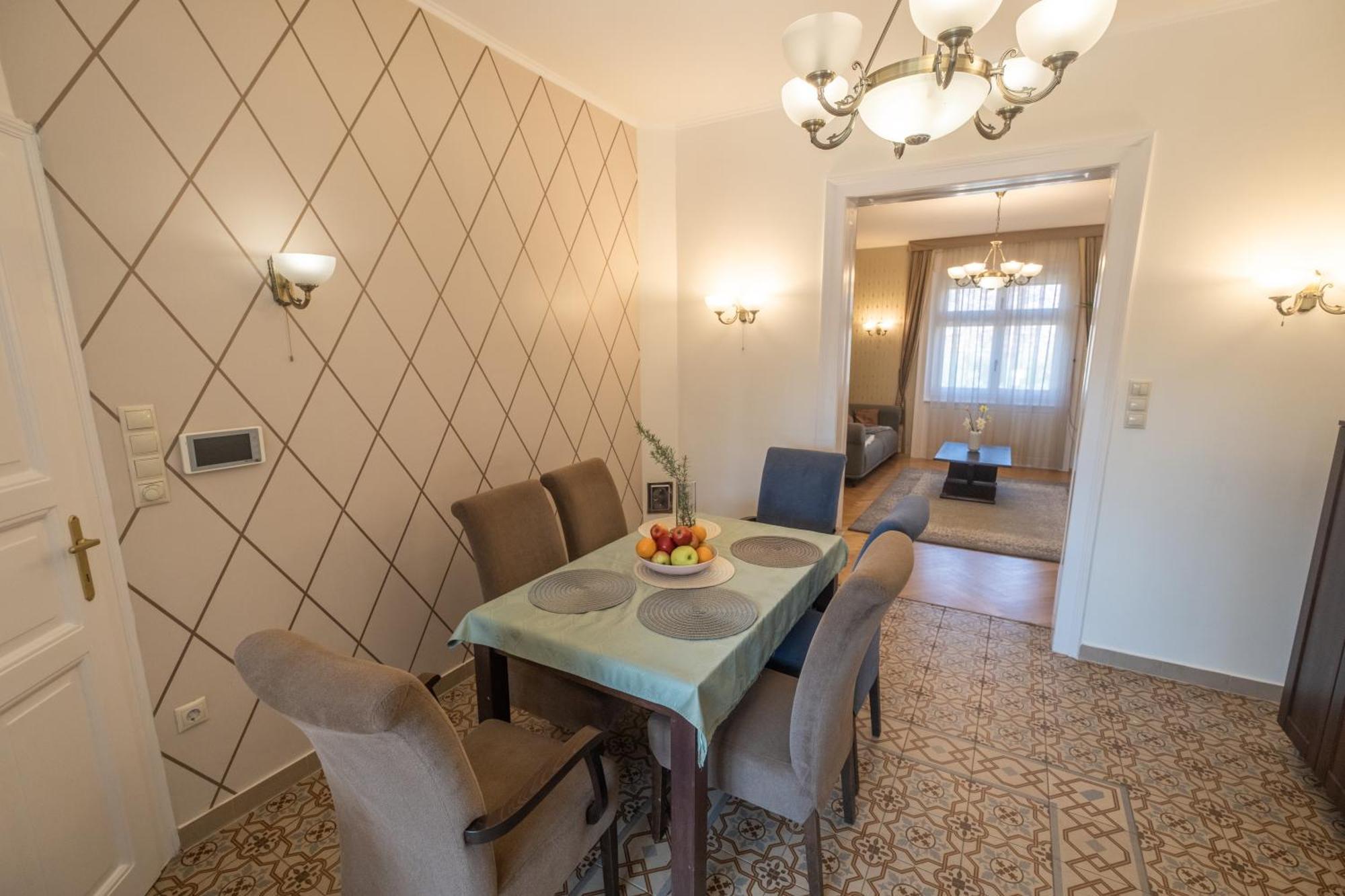 Giovanni'S Airport House بودابست المظهر الخارجي الصورة