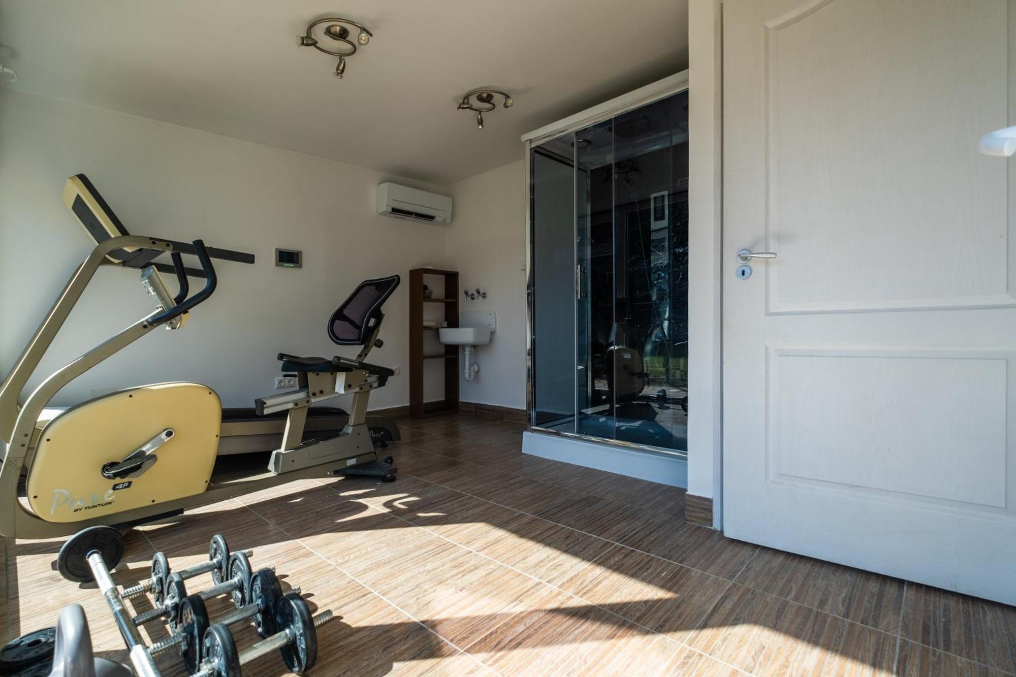 Giovanni'S Airport House بودابست المظهر الخارجي الصورة
