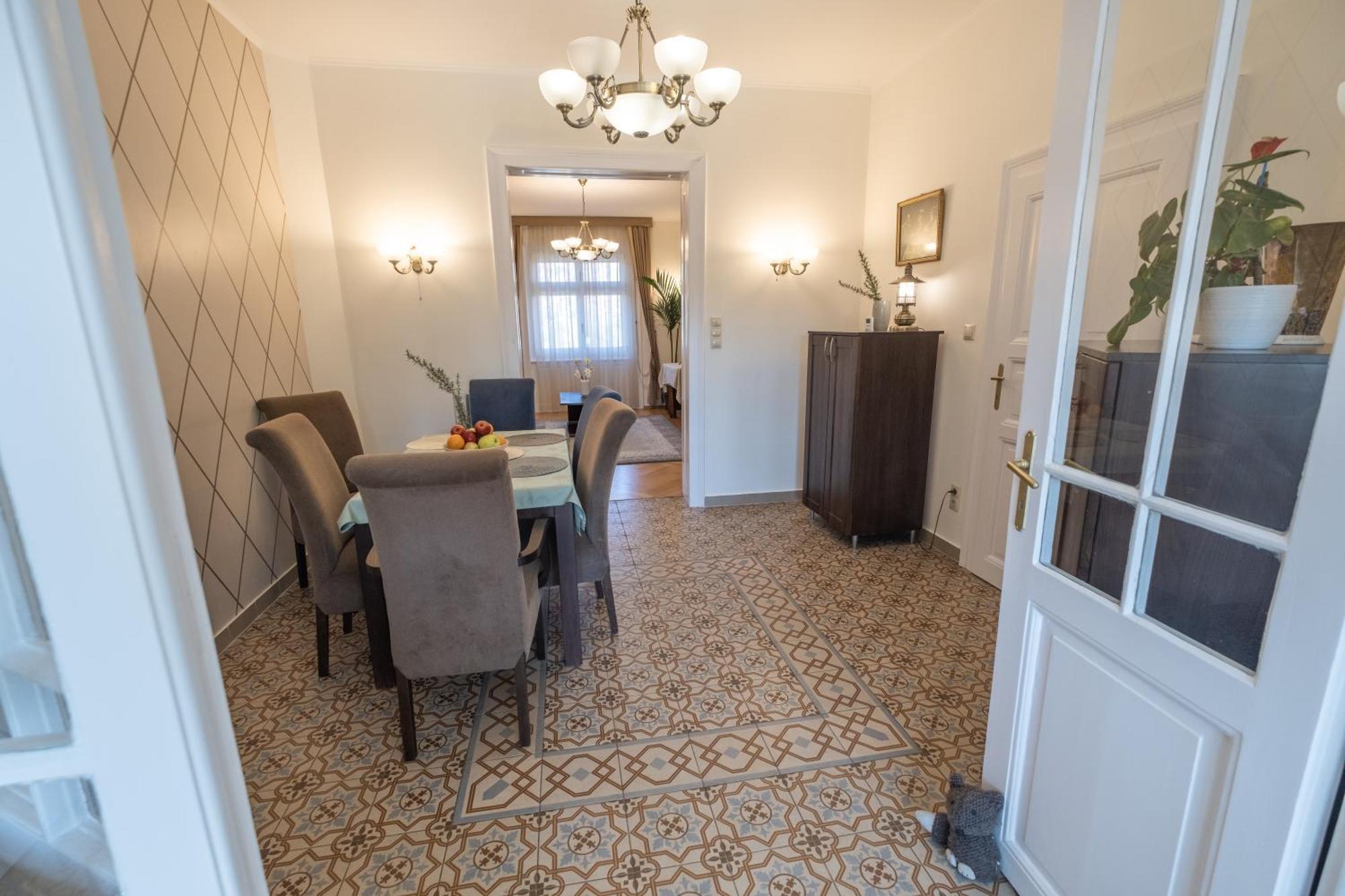Giovanni'S Airport House بودابست المظهر الخارجي الصورة